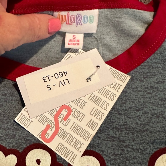 NWT LulaRoe Stars and Stripes Patriotic Graphic Tshirt - Picture 5 of 5